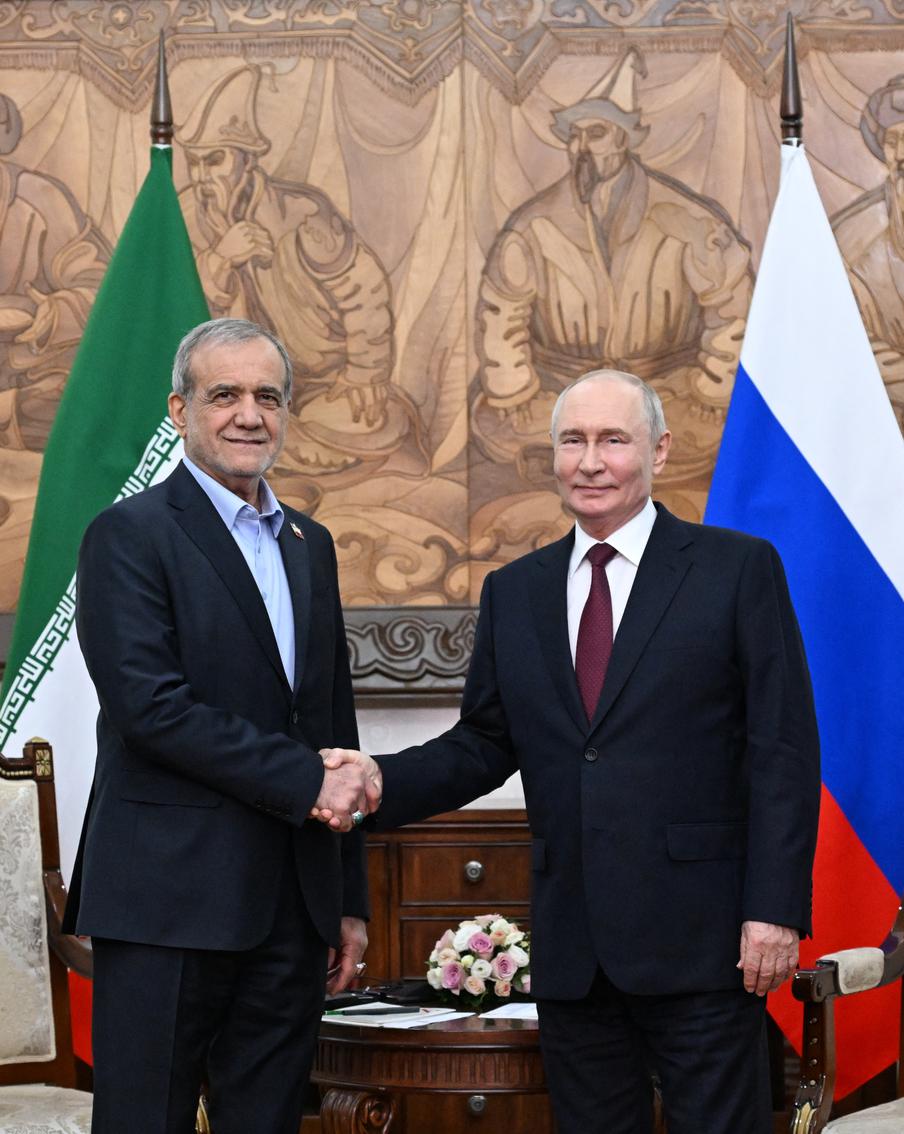 Владимир Путин и Масуд Пезешкиан