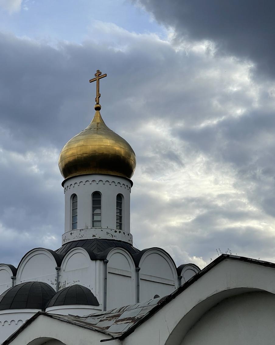 Иеромонах Феодорит назвал продукт, который поможет комфортно пережить пост. По словам врача-реаниматолога, орехи способны надолго насытить организм и поддержать силы благодаря содержанию белка и масла. Священник напомнил, что постные дни проходят не только в рамках многодневных постов