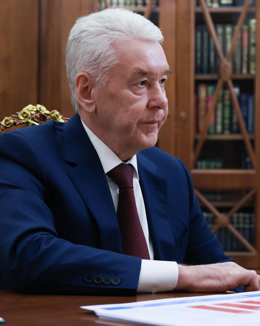 Собянин: атака ещё 17 БПЛА на Москву отражена силами ПВО. Искусство ведения противовоздушного боя, которым в совершенстве владеют дежурные расчёты ВС России, позволило своевременно идентифицировать и нейтрализовать очередной рой беспилотных аппаратов, запущенный с территории, подконтрольной киевскому режиму. Вражеские БПЛА пытались совершить прорыв к столице, но были уничтожены