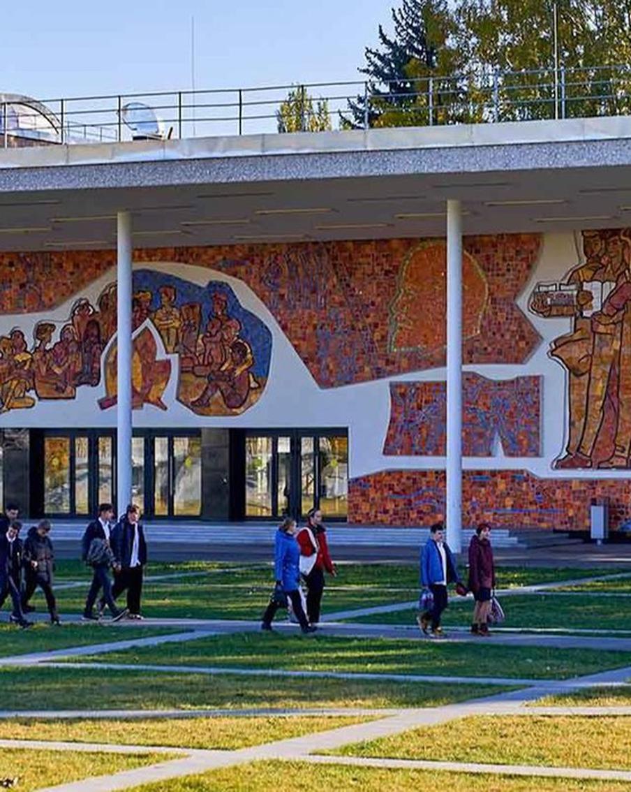 Собянин: Театр юных москвичей подготовил цикл мероприятий в честь 90-летия