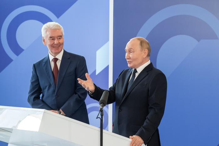 Путин: Любые трудности преходящи, а Москва и Россия — вечные