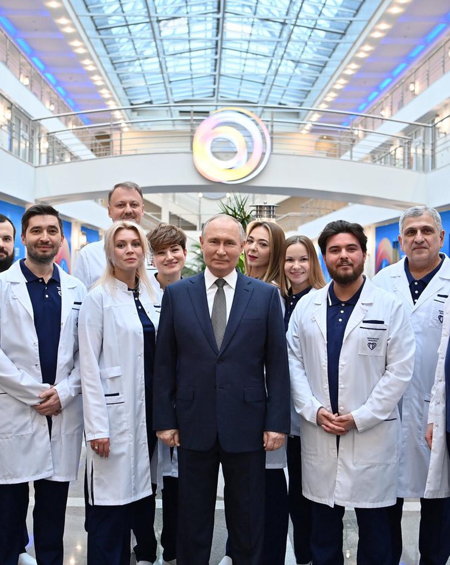 Путин: Москва щедро делится наработками в сферах образования и здравоохранения