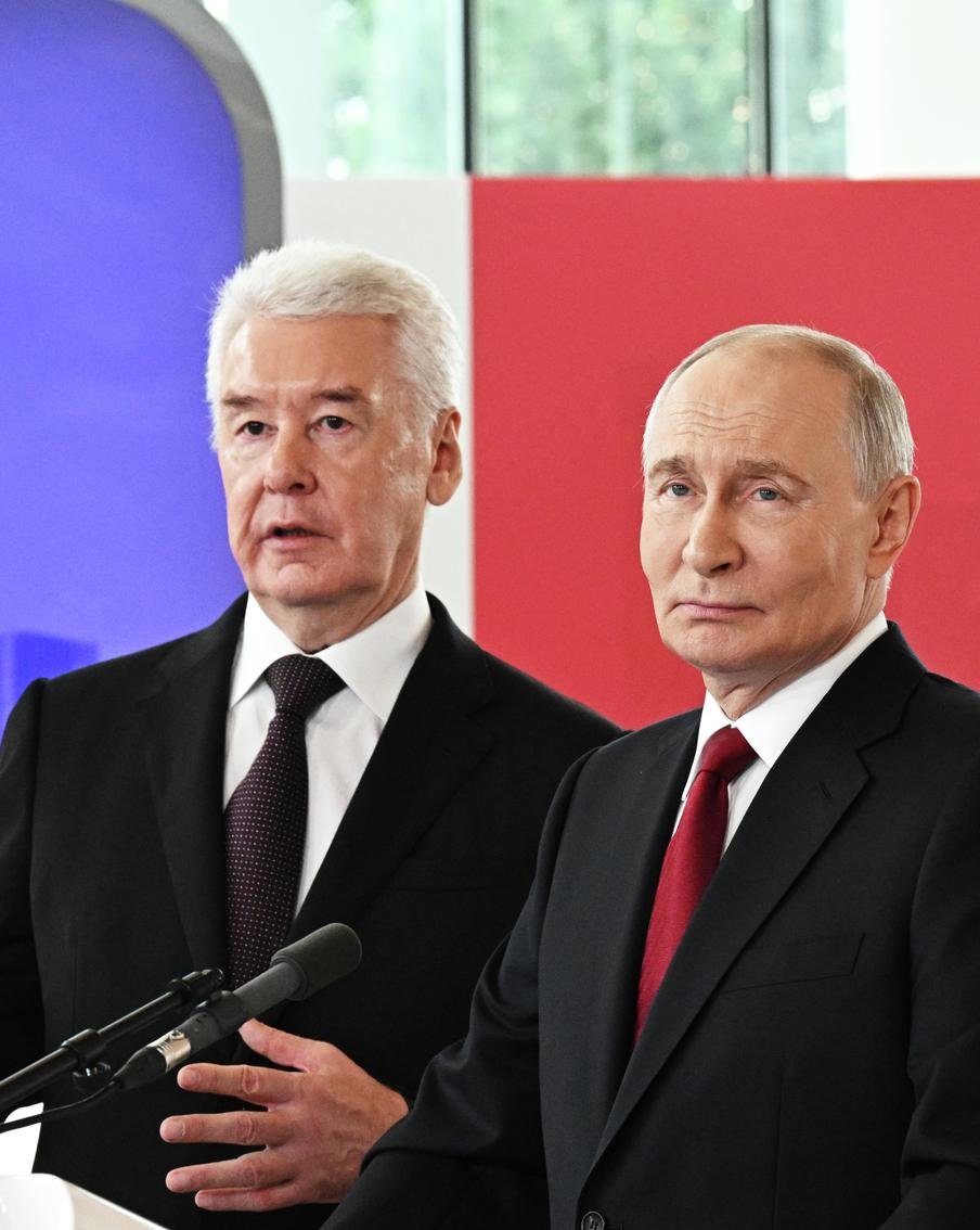 Путин назвал Москву и команду мэра главным мотором масштабных инициатив