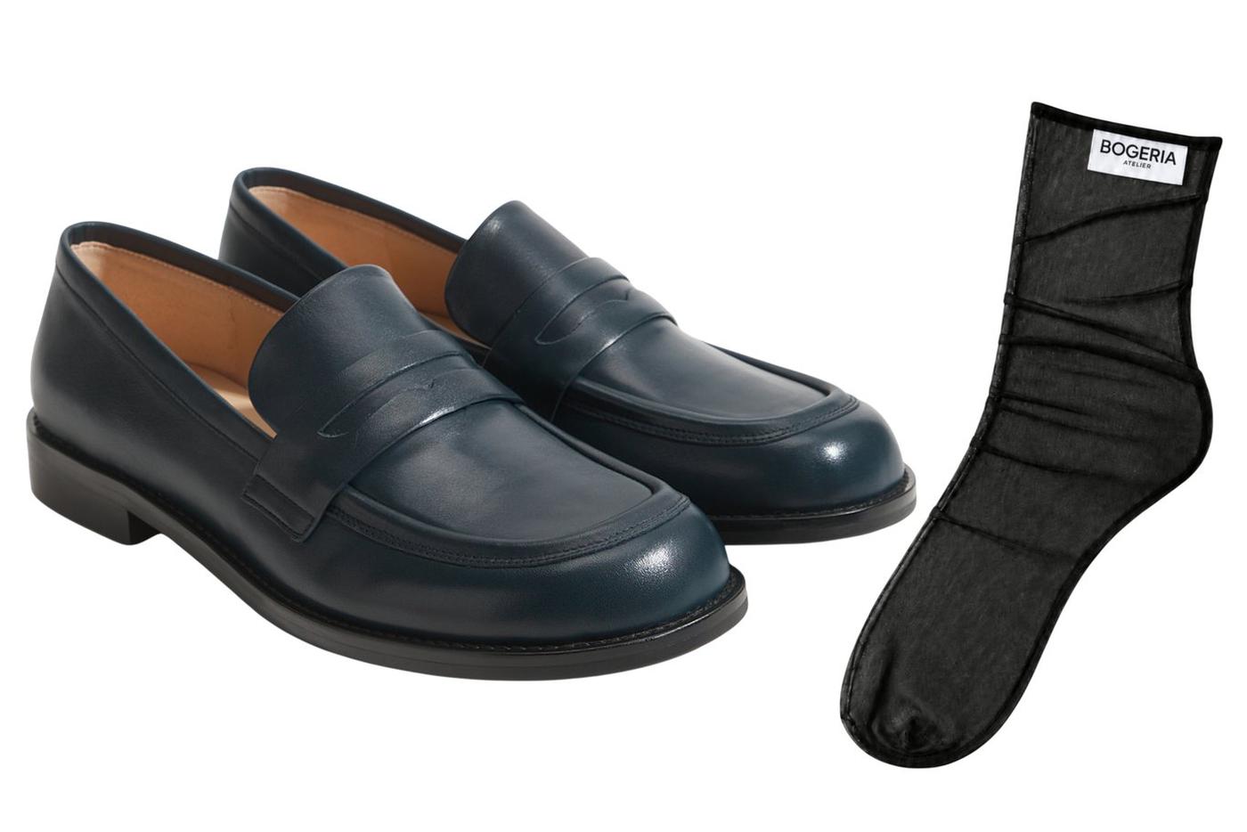 Лоферы кожаные Tendance (14 590 ₽) и носки Bogeria (2190 ₽).