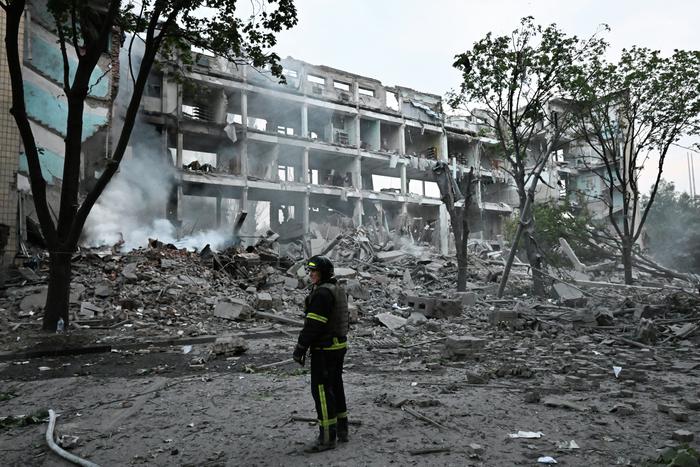 Более 6,6 тыс. снарядов по гражданским объектам: Мирошник озвучил итоги семи дней обстрелов
