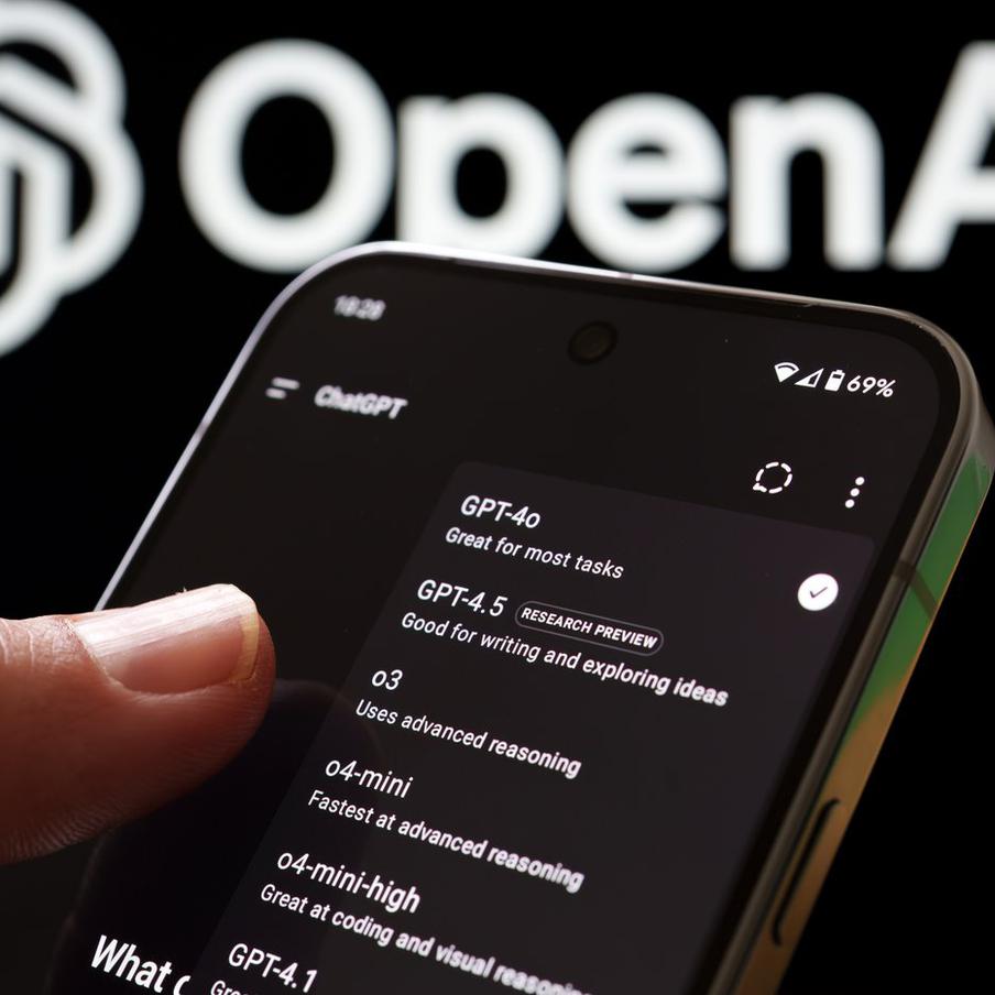 Новый член совета OpenAI предупредил о риске гибели большинства людей. Специалист по безопасности ИИ Пол Кристиано считает, что дальнейшее быстрое развитие технологий без усиления механизмов защиты может привести к необратимой потере контроля над системами
