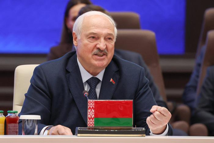 "Вплоть до мобилизации": Лукашенко анонсировал проверку боеготовности всей армии Белоруссии