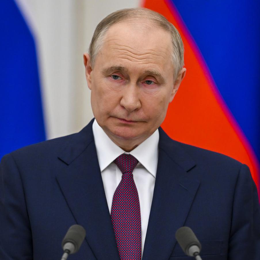 Путин пригрозил Европе войной в случае ввода войск на территорию Украины. Президент России назвал гипотетическое появление европейских армий в зоне боевых действий на Украине фактическим объявлением войны РФ