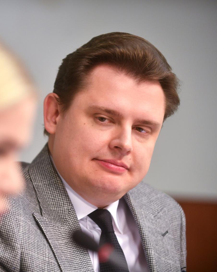 Российский блогер Евгений Понасенков утратил статус иностранного агента