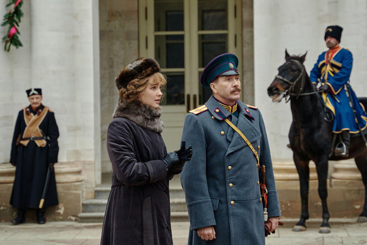 Юлия Хлынина сыграла в сериале роль второй жены Арсеньева Маргариты.