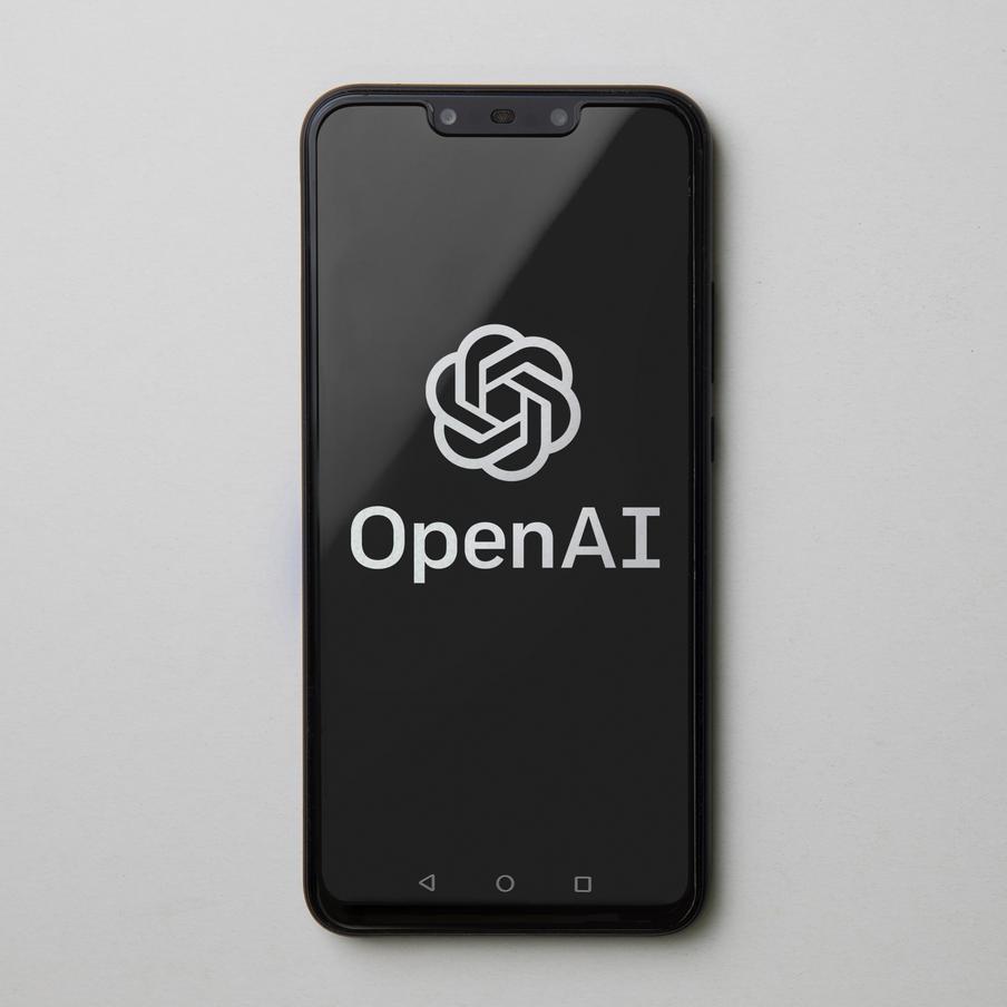 Анонсировано соглашение о замедлении разработки искусственного интеллекта. Ведущие компании-разработчики планируют подписать документ, согласно которому темпы развития ИИ будут существенно снижены