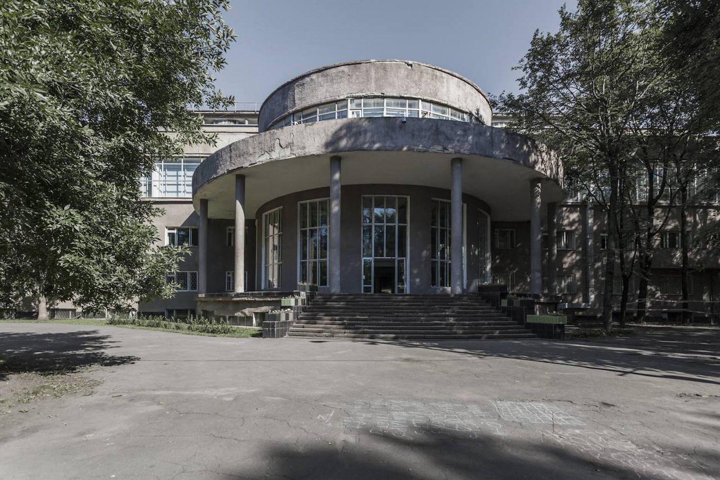 Посетители смогут практиковать свой английский, изучая историю культурного центра