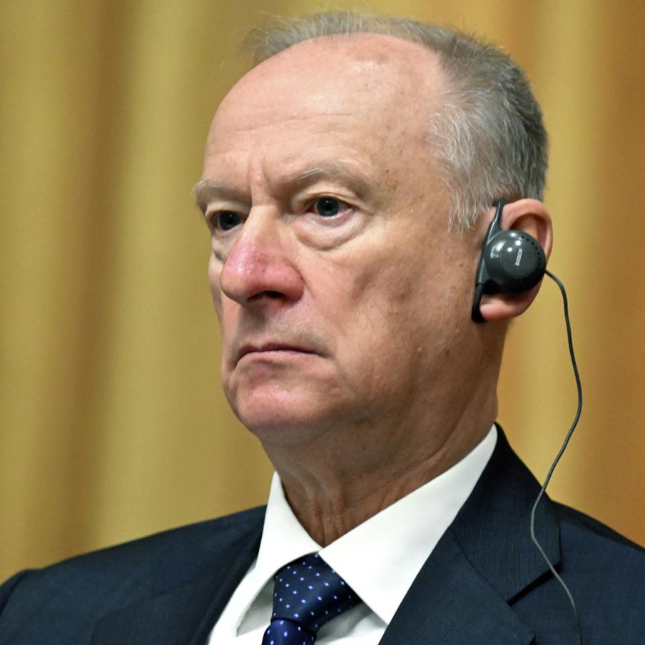 Наступает на "исторические грабли": что Патрушев ответил Сикорскому на слова о России. Николай Патрушев назвал риторику польской верхушки возрождением "нездоровых амбиций". По его словам, Сикорский не слышит предупреждений Владимира Путина об отсутствии угрозы Европе