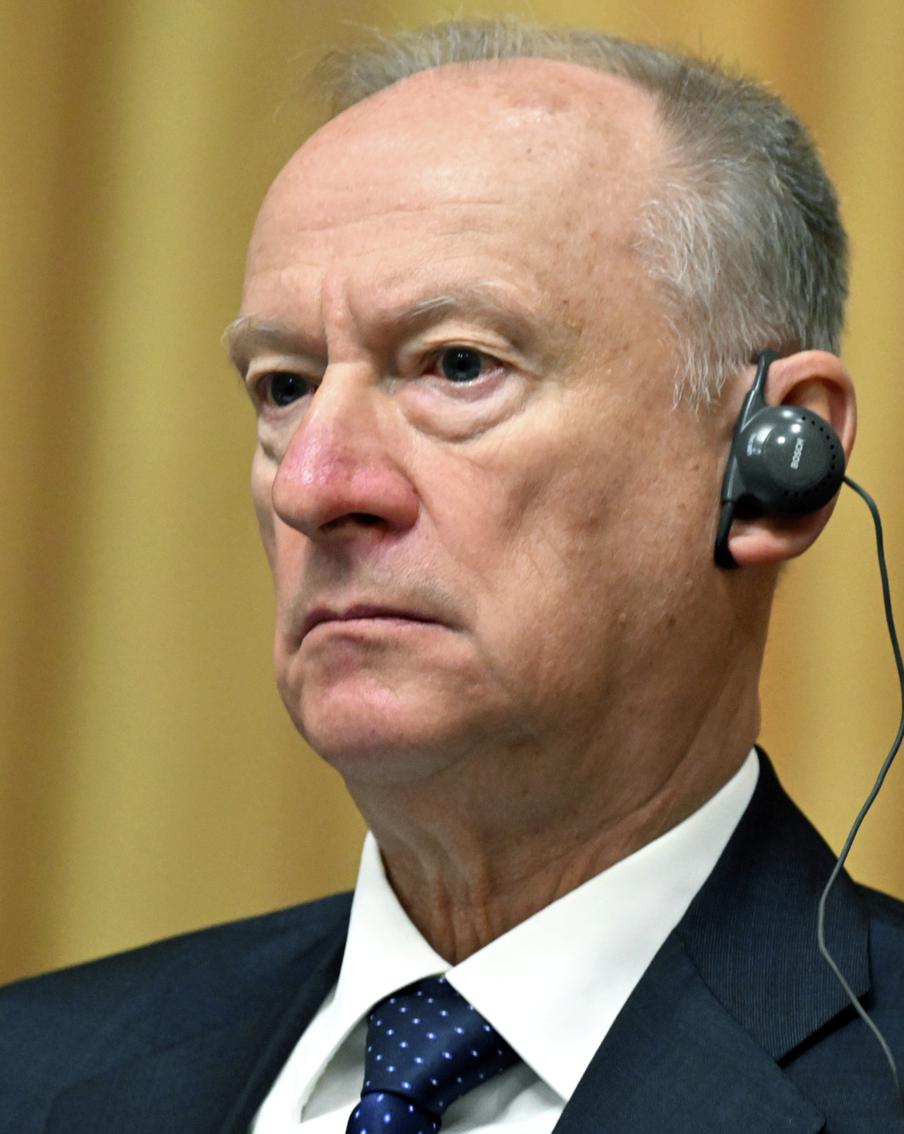 Помощник Путина раскритиковал заявления Сикорского о превосходстве над Россией