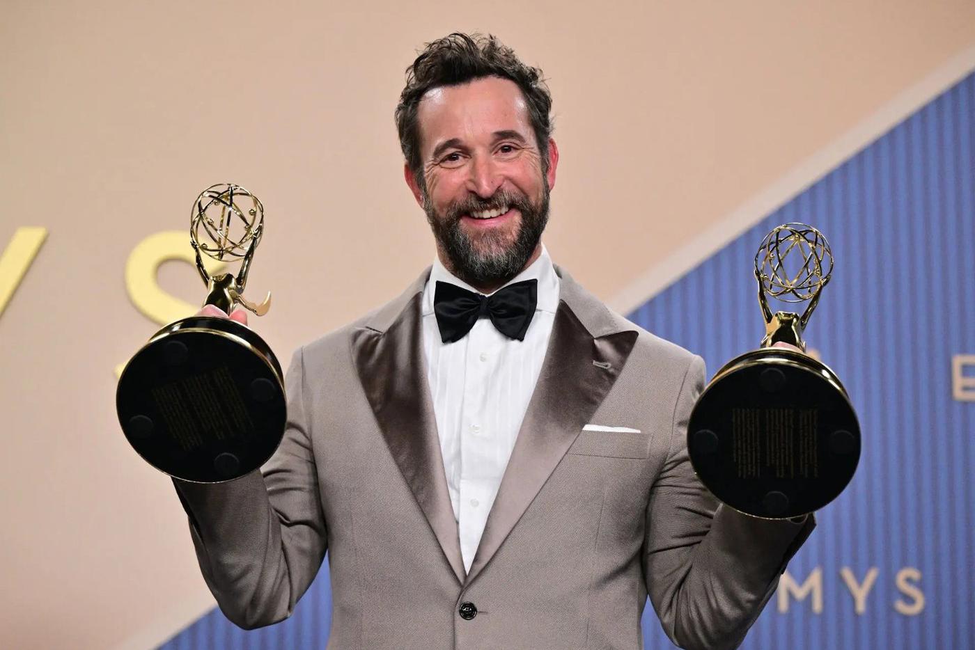  Лучший актёр в драматическом сериале — Ноа Уайли за роль в "Питте".