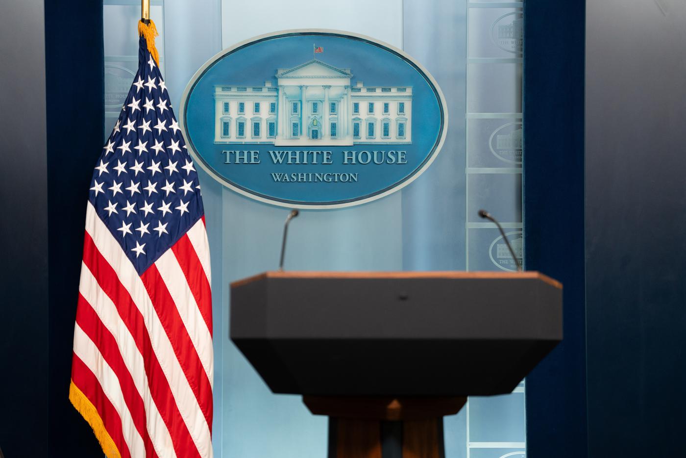 Американский президент Дональд Трамп запретил CNN и Politico освещать мероприятия Белого дома