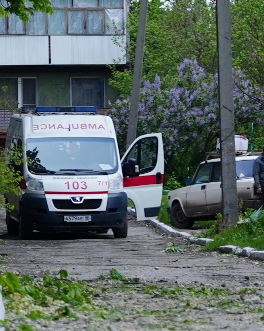 ВСУ атаковали мирную жительницу на скутере в ЛНР. Украинские боевики продолжают наносить удары при помощи беспилотников по территории России
