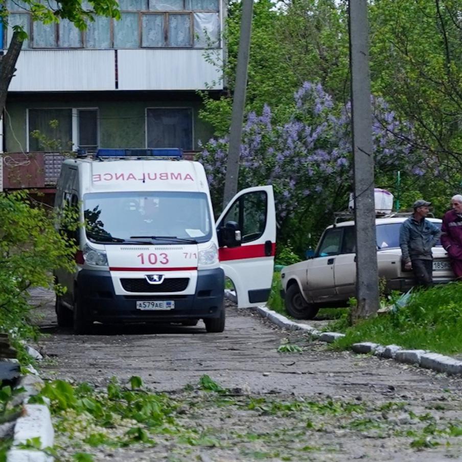 ВСУ атаковали мирную жительницу на скутере в ЛНР. Украинские боевики продолжают наносить удары при помощи беспилотников по территории России