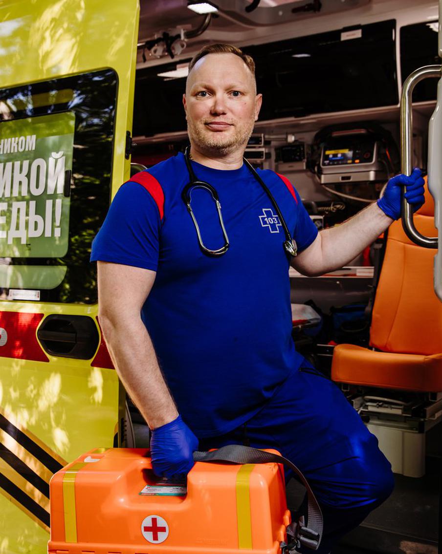 Дистанционное голосование: фельдшер скорой помощи оценил удобство ДЭГ в Москве
