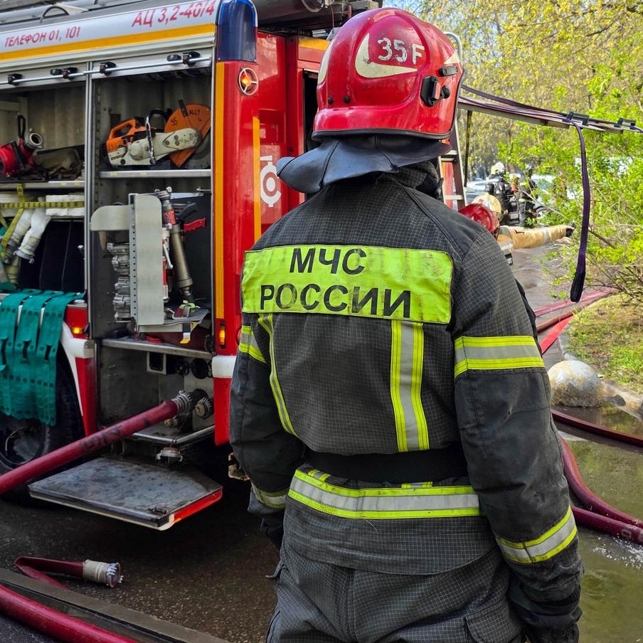Частные дома и автомобили повреждены в результате ударов ВСУ по Самарской области. Неприятель применил беспилотники