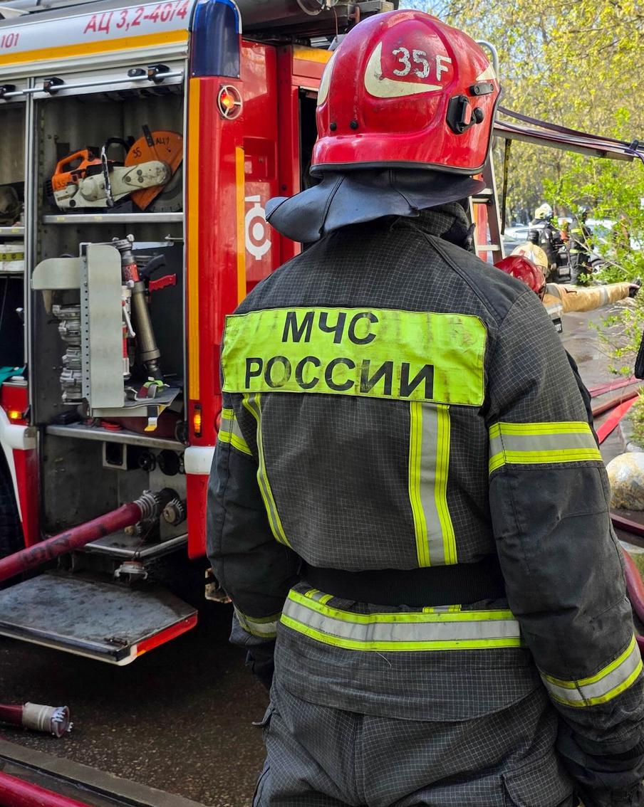 Частные дома и автомобили повреждены в результате ударов ВСУ по Самарской области. Неприятель применил беспилотники