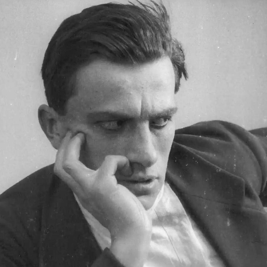 "Барышня и хулиган" – дебют Маяковского в кино.