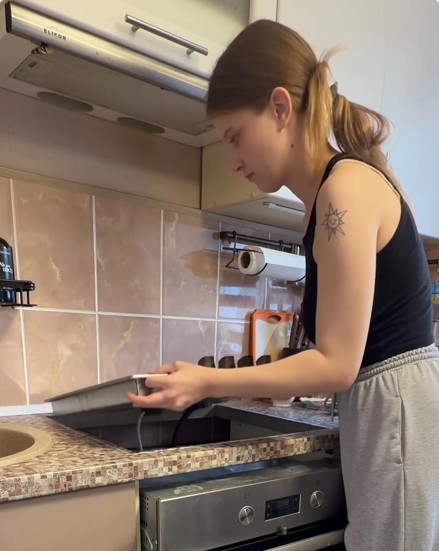 С плитой Анне пришлось немало повозиться, но результат того стоил.