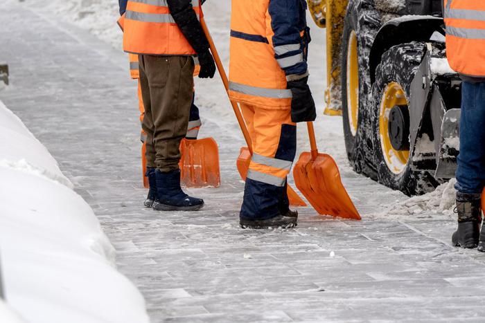 Москвичам пообещали аномальное количество снега предстоящей зимой