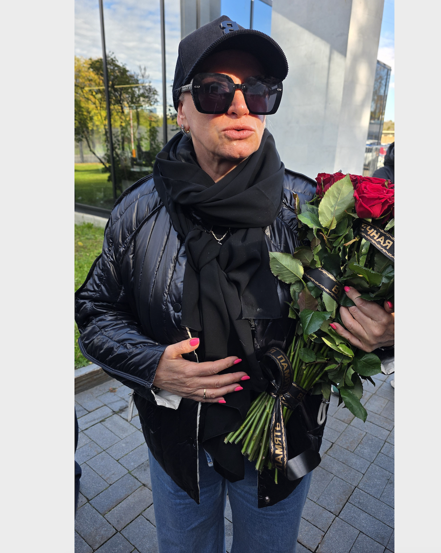 "Потеряли планету": Гулькина, Титов и другие звёзды рыдают на похоронах Соседова