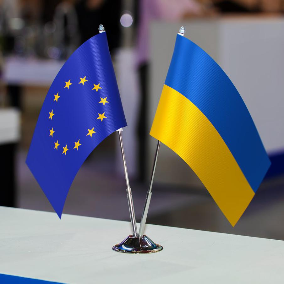 ЕС поставил Украине условие в обмен на дальнейшую поддержку. Европейские союзники Киева потребовали от украинских властей ускорить проведение в стране реформ ради получения дополнительного финансирования до конца этого года на фоне ослабления американской поддержки Украины при администрации Дональда Трампа