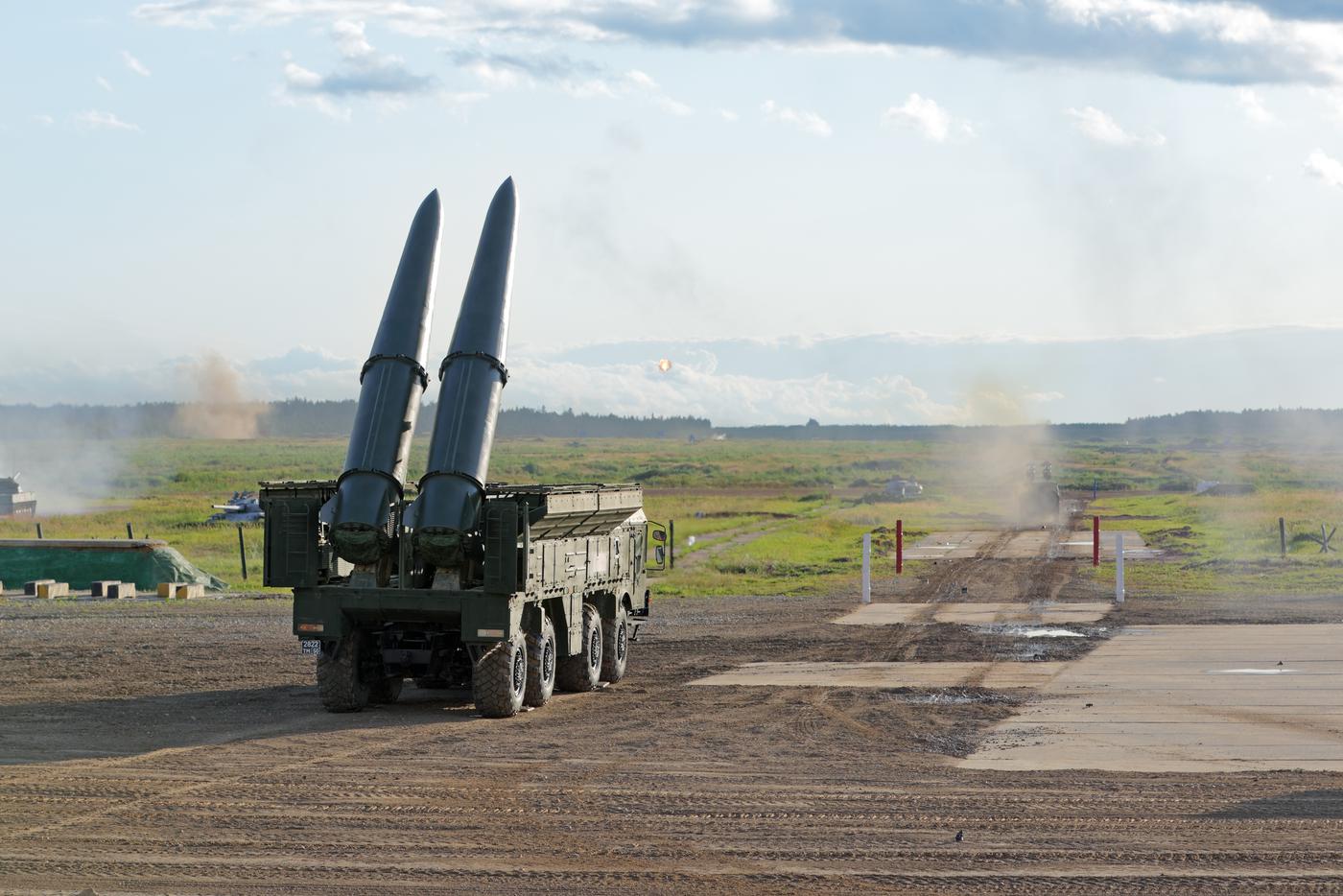 Российские военные продемонстрировали новую ракетную установку на учениях стран ОДКБ