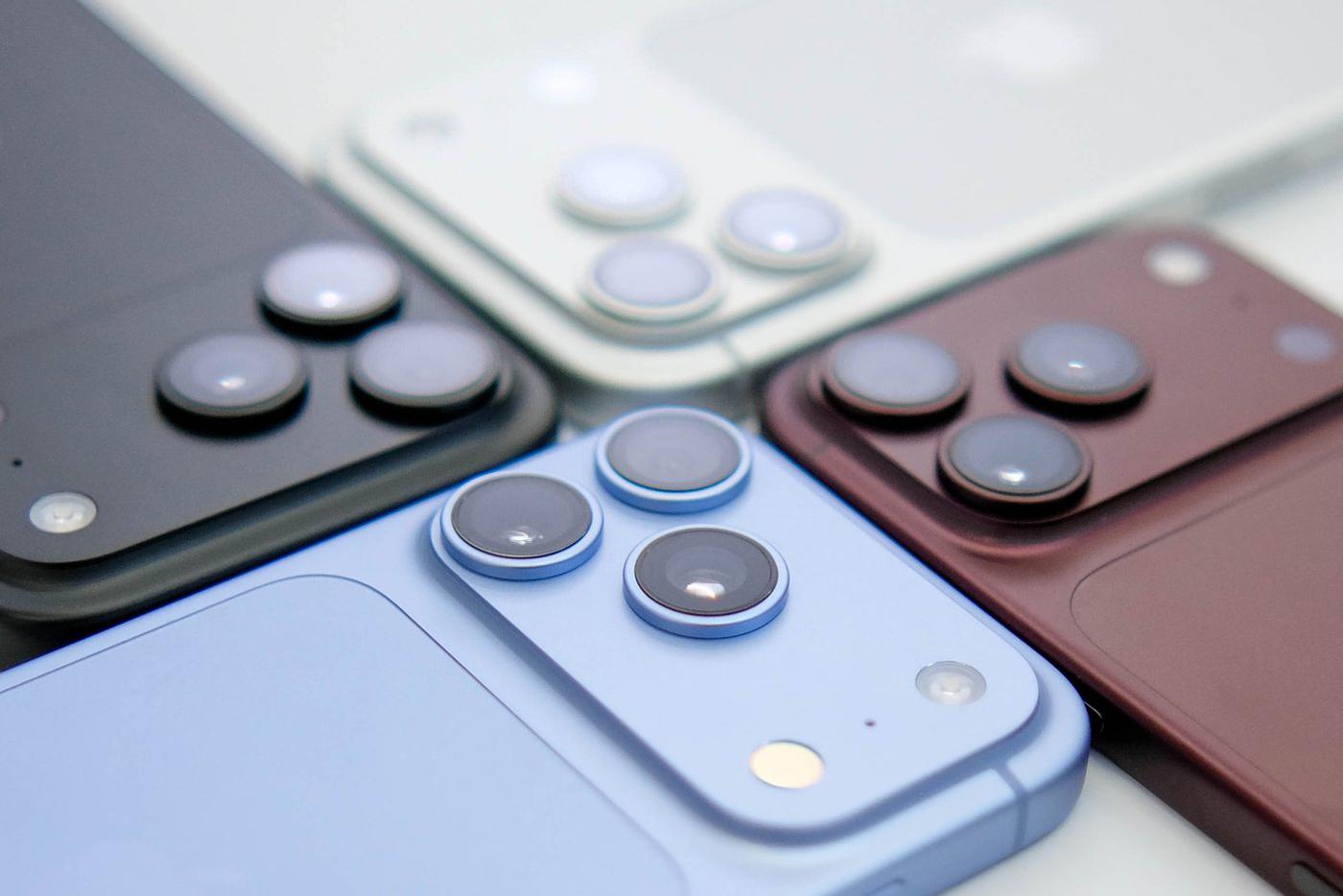 Новые модели iPhone снимают с продажи из-за возможного брака