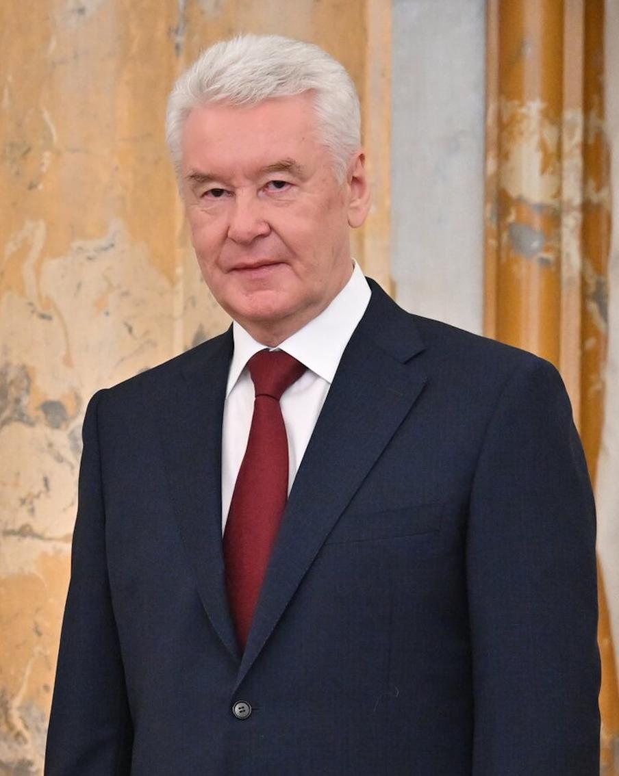 Сергей Собянин поздравил с юбилеем музыкальную школу имени Гнесиных. Мэр Москвы назвал школу одним из ведущих центров музыкального образования в России. В нём, добавил столичный градоначальник, сохраняют исторические традиции музыкального образования страны и помогают талантливым юным ребятам заблистать на большой сцене