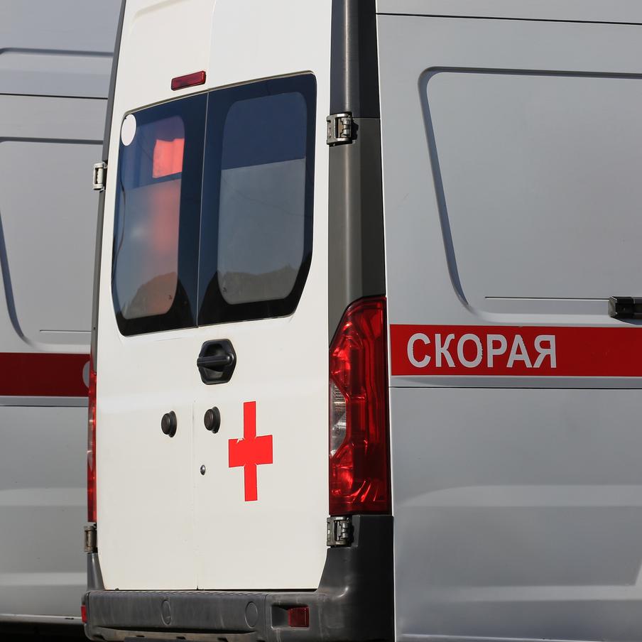 Один человек погиб, шестеро ранены в результате ударов ВСУ по ЛНР. Киевский режим не оставляет своих попыток атаковать Россию. Террористические удары ВСУ направлены на гражданскую инфраструктуру и мирное население регионов страны. Силы ПВО оперативно срабатывают на угрозу, но, к сожалению, не обходится без жертв и повреждений