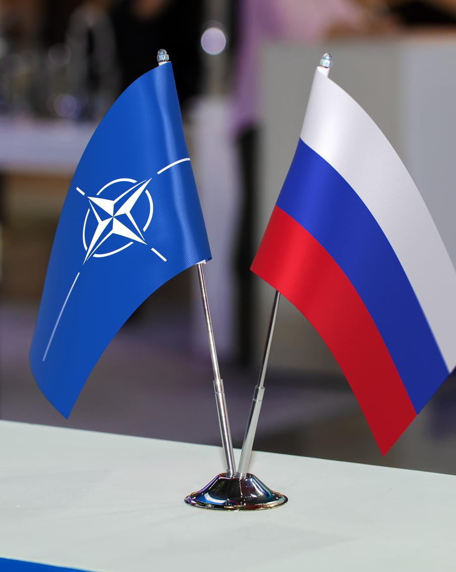 НАТО укрепляет "небесный щит" над территорией стран Балтии. Участники Североатлантического альянса предпринимают меры для усиления мониторинга и защиты воздушного пространства граничащих с Россией балтийских стран. Так, над территорией Литвы стали регулярно дежурить истребители армий Испании, Италии и Турции
