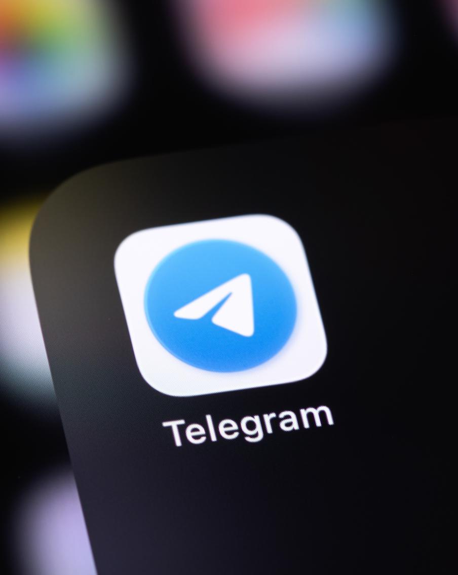 Как россиян обманывают через Telegram: появился новый способ мошенничества, связанный с книгами