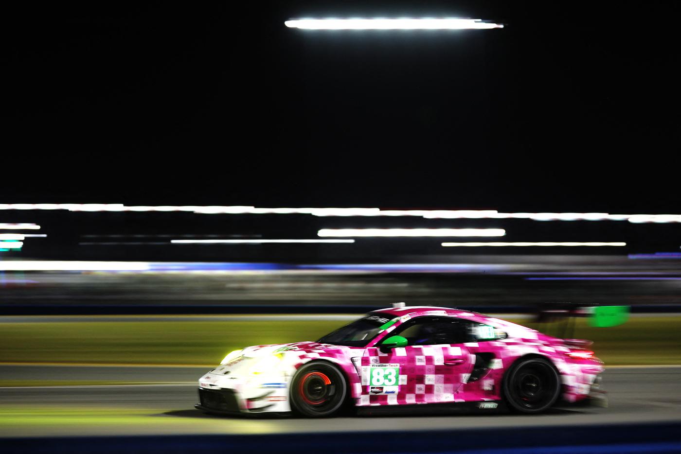 Porsche 911 GT3 R от женской команды Iron Dames.