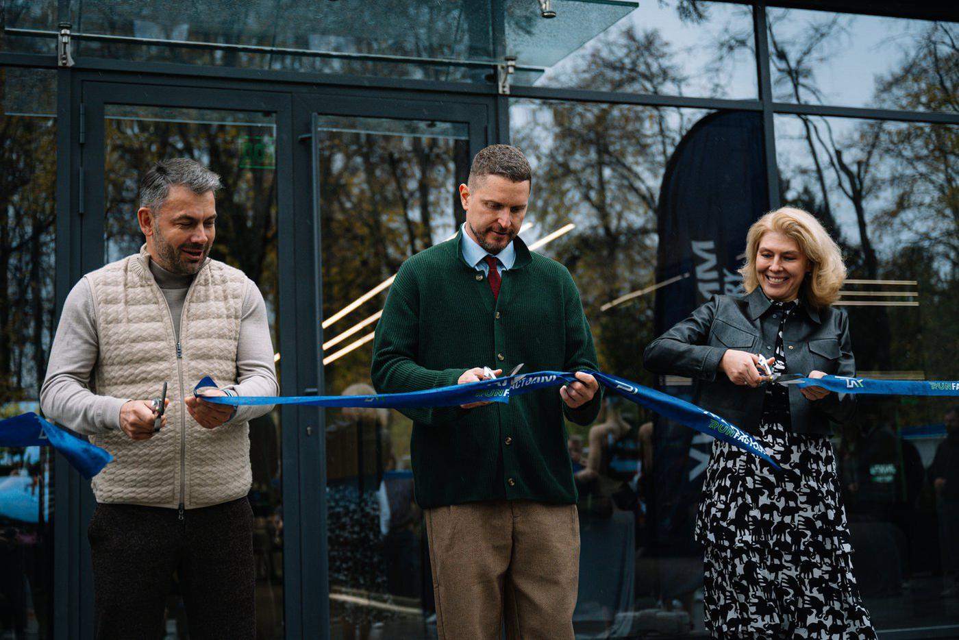 В Лужниках открылась новая современная беговая база