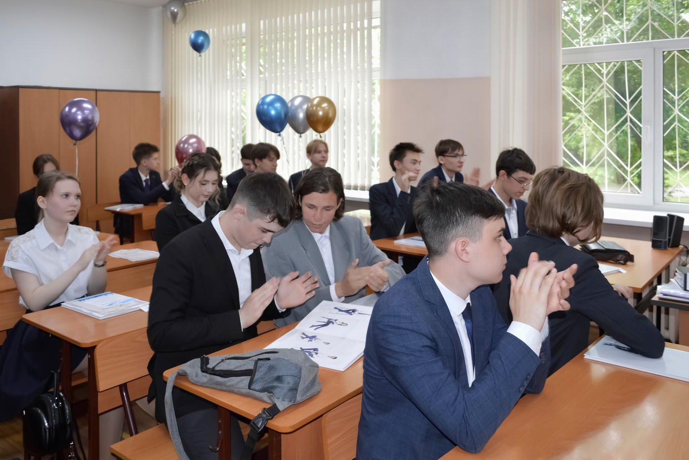 Новые стандарты обучения не затронут выпускников 2027 года