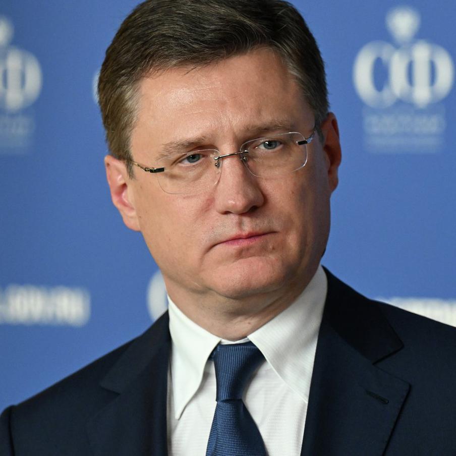 Российский дизель в США быстро не поступит: Новак назвал сроки поставок. Вице-премьер РФ Александр Новак сообщил, что первые партии российского дизельного топлива в рамках соглашения с США не поступят в ближайшее время. С учётом логистических обстоятельств первых поставок стоит ожидать не ранее ноября