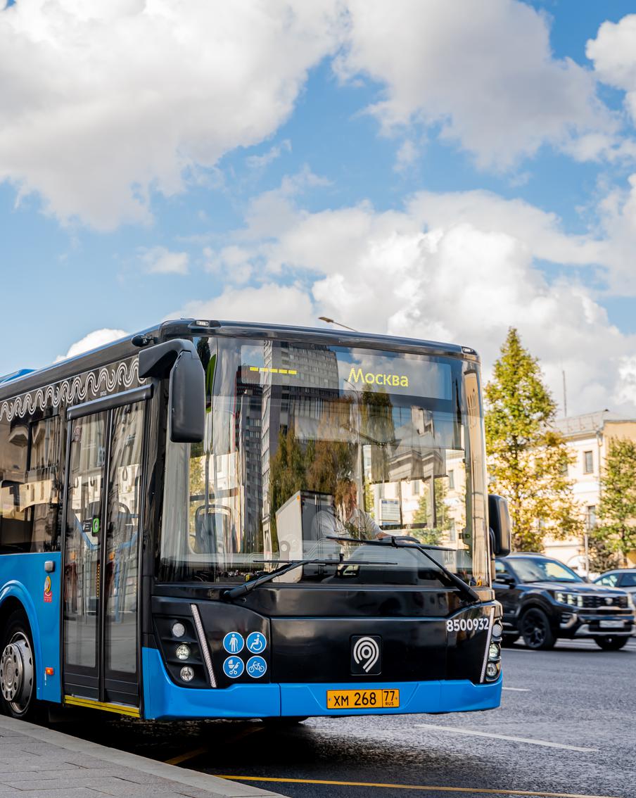 В 3-м квартале 2026 года благодаря ГКУ "Организатор перевозок" в Москве улучшили 25 маршрутов наземного транспорта