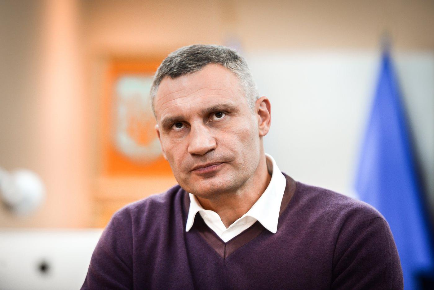 Кличко снова назвали "сосиской" и призвали к отставке