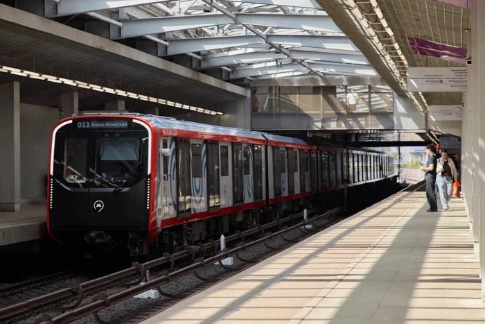 Более 862 млн км проехали поезда московского метро с начала года