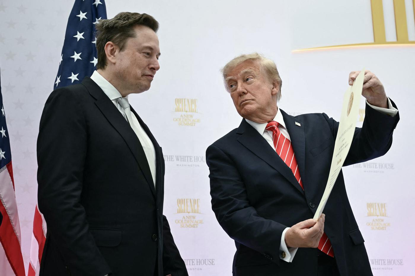 Маск направил не менее $445 млн на поддержку республиканцев на промежуточных выборах