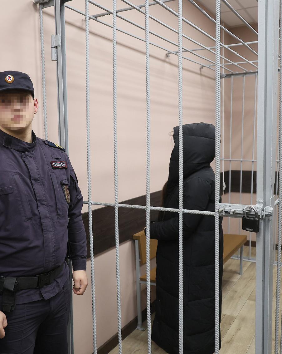 Убийство, потрясшее Москву: суд направил плачущую вебкамщицу в СИЗО