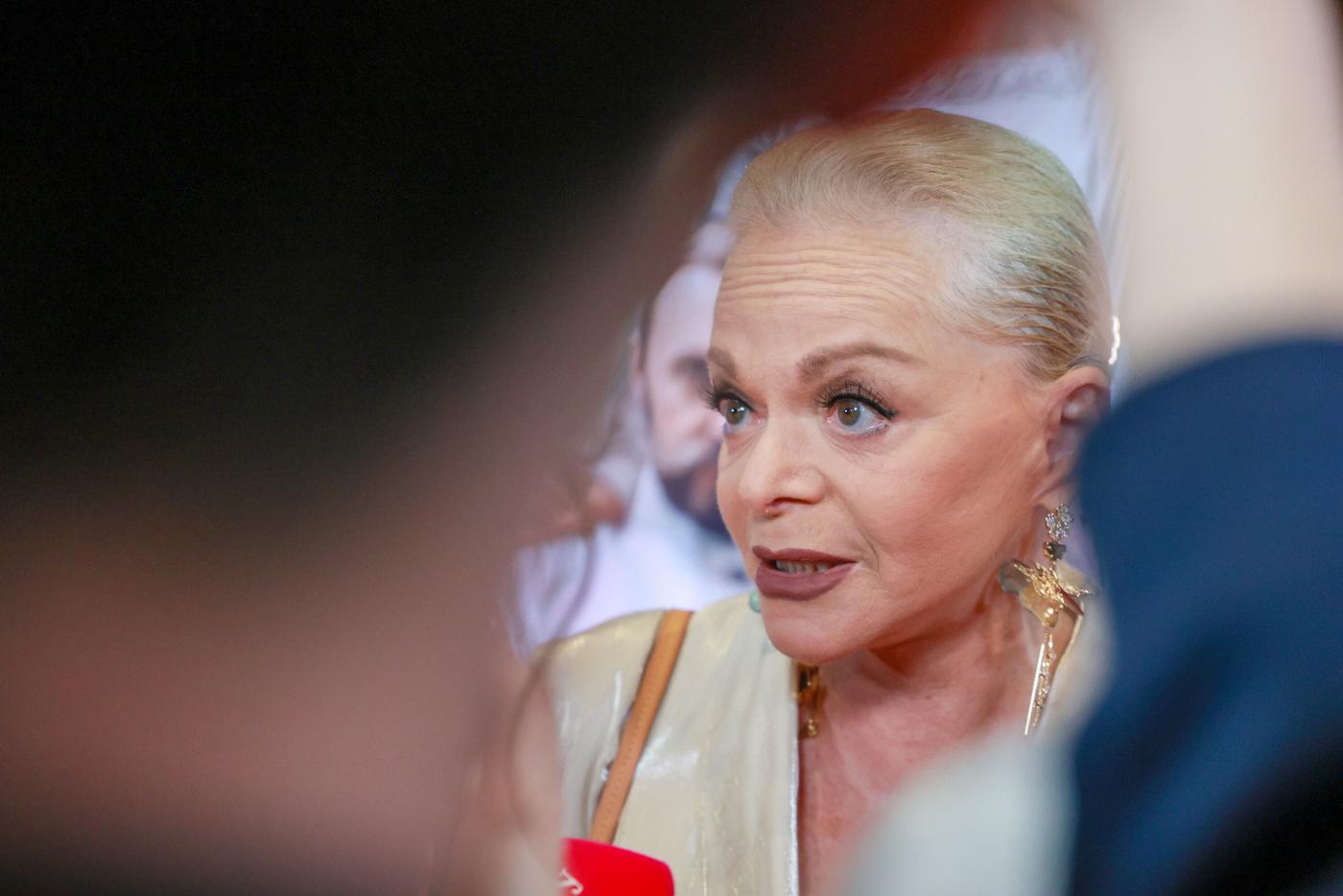 Лариса Долина, Прохор Шаляпин, Анастасия Волочкова: что грозит звёздам за рекламу ненадёжной фирмы, и была ли вообще реклама
