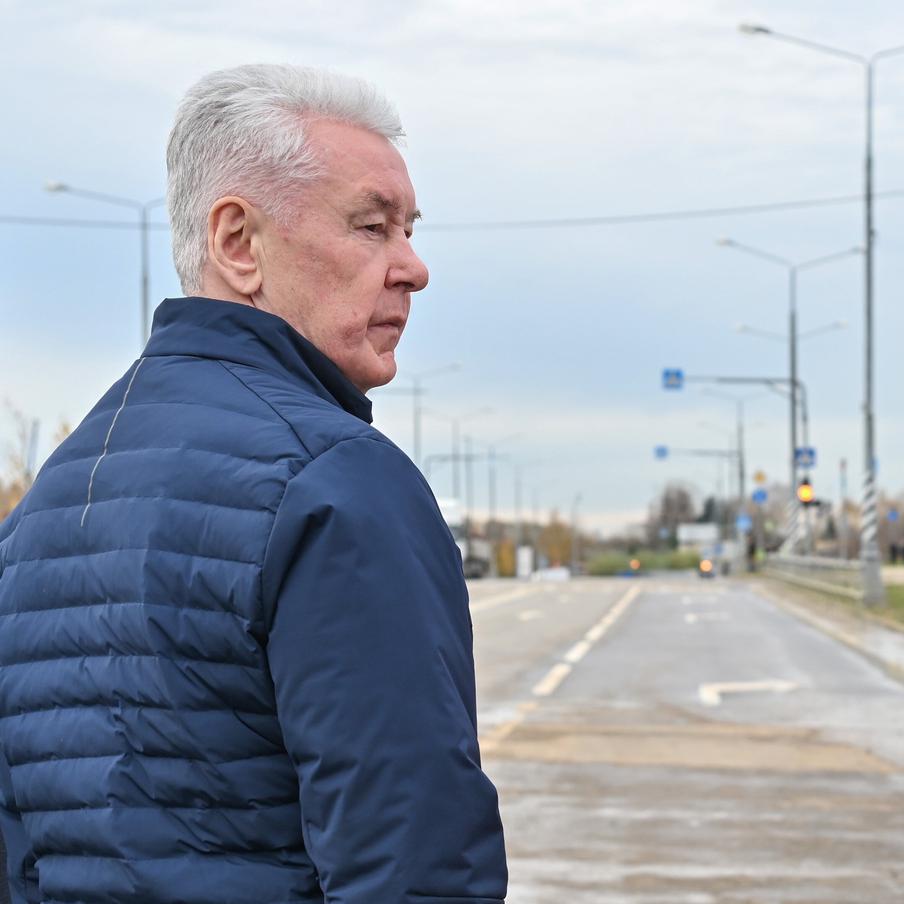 Собянин рассказал о планах строительства в Москве спортивных объектов. В рамках программы "Спорт Москвы" на эту и другие задачи будет выделено свыше 432 миллиардов рублей из бюджета столицы на 2027–2029 годы. Реализация этих планов расширит возможности жителей города для занятий спортом независимо от сезона и расстояния, ведь созданные объекты будут размещаться в шаговой доступности