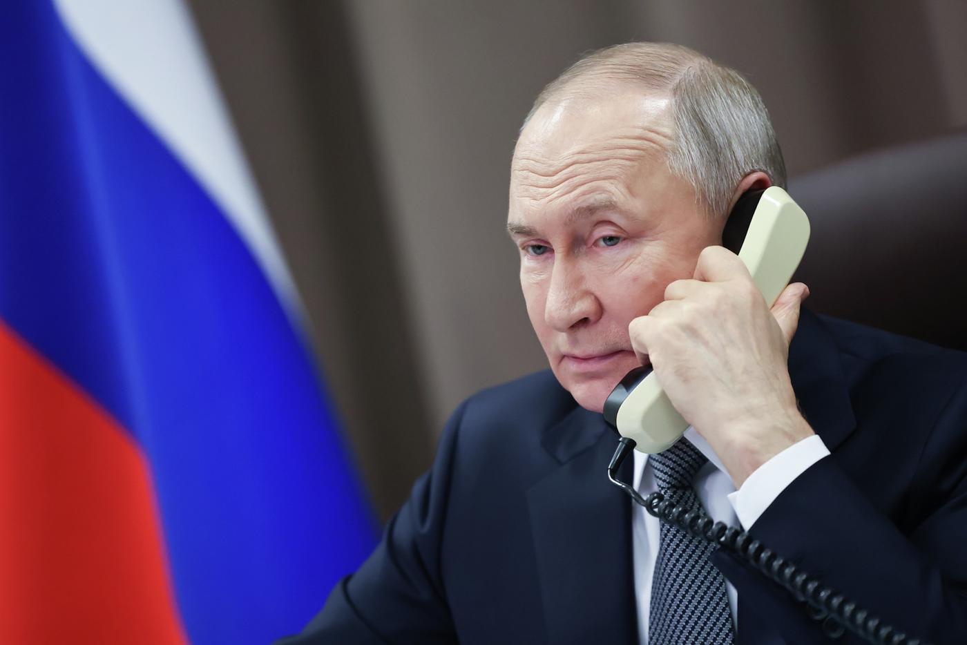 Владимир Путин провёл телефонный разговор с лидерами Финляндии и Норвегии