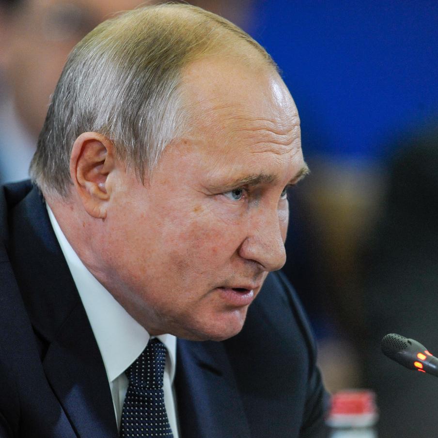 Главные заявления Владимира Путина на саммите "Россия – Африка". Мероприятие проходит 28 и 29 октября в Москве. Это уже третий саммит подобного формата. На встречу в 2026 году прибыли делегаты из 48 государств африканского континента, а 22 страны представлены высшими представителями власти