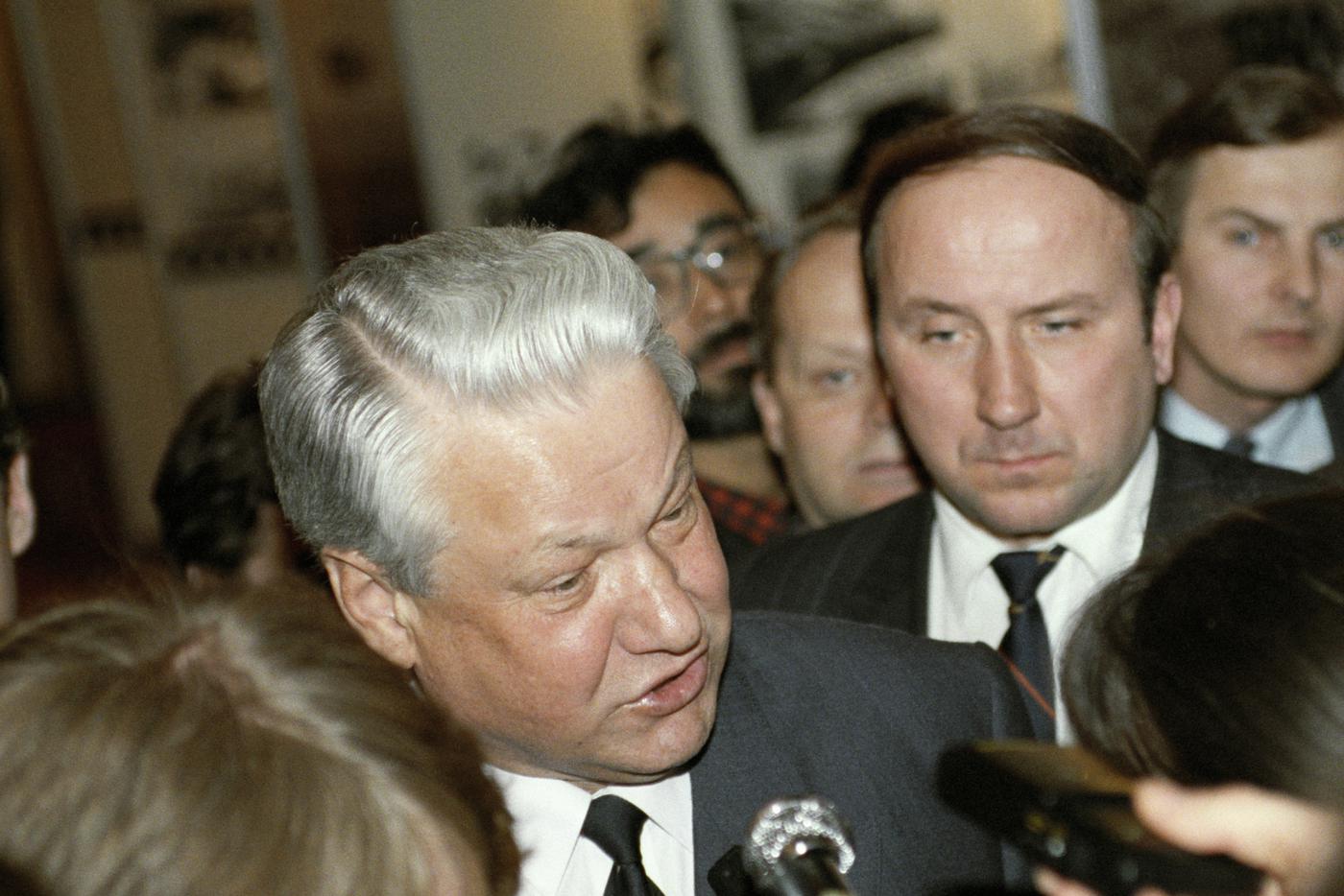 Борис Ельцин и Александр Коржаков